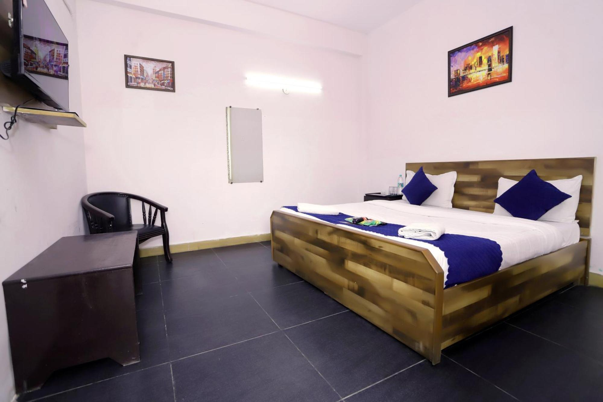 Hotel Warm Welcome - Noida Sector 51 Eksteriør billede