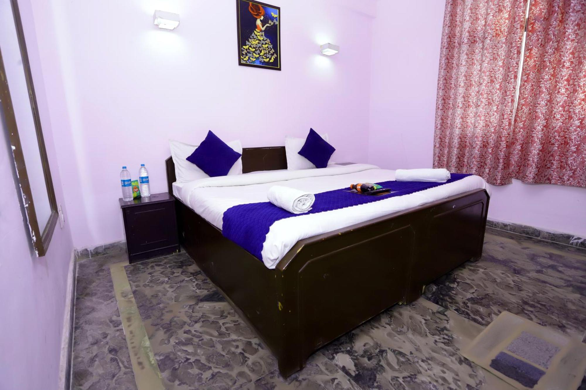 Hotel Warm Welcome - Noida Sector 51 Eksteriør billede