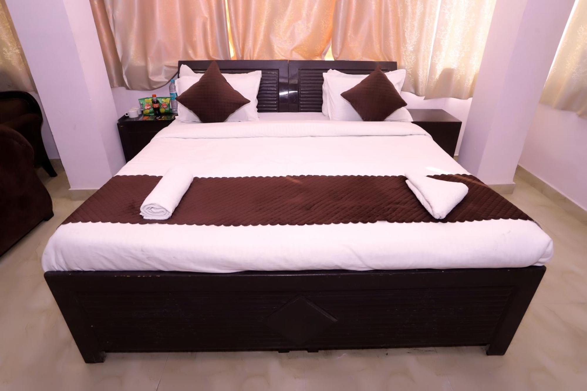 Hotel Warm Welcome - Noida Sector 51 Eksteriør billede
